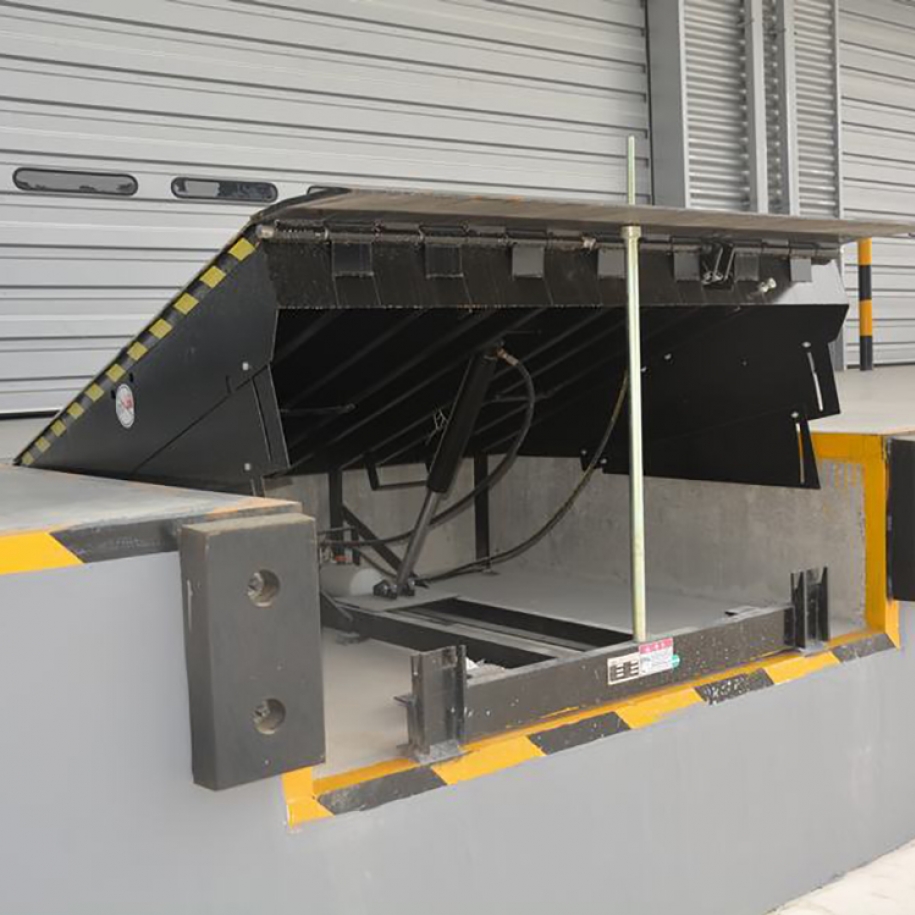 1575026821-Strong-Structure-Design-Stainsteel-Platform-Lift-Hydraulic.jpg